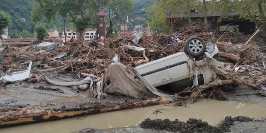 AFAD acı haberi duyurdu: Sel felaketinde can kaybı yükseldi