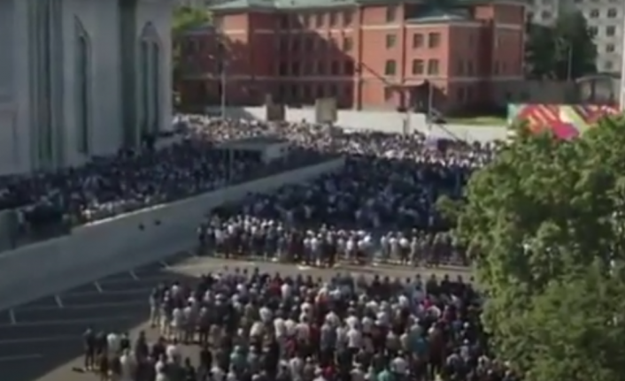 Rusya'da camideki 600 Müslüman gözaltına alındı