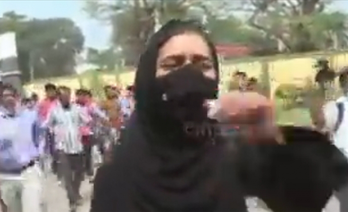 Hindistan'da Müslümanlara katliam korkusu! Başörtülü kıza saldırdılar