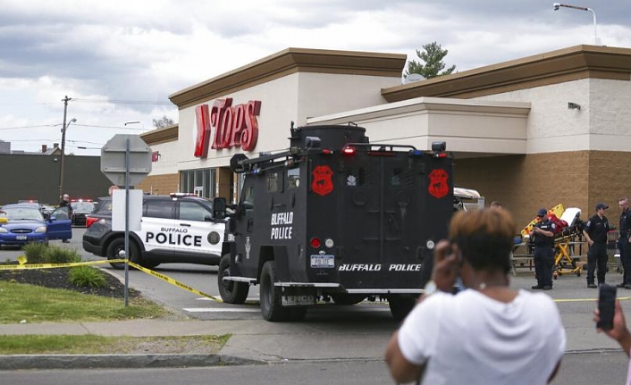 Amerika'da Irkçı saldırı zencileri hedef aldı: 10 ölü 3 yaralı