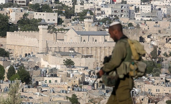 İşgalci İsrail, İbrahim Camisi'nde bir ayda 57 defa ezanı yasakladı