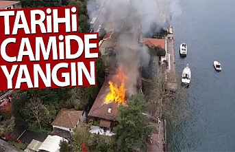İstanbul'dan son dakika haberi... Tarihi cami yandı! Vaniköy Camiinde büyük yangın