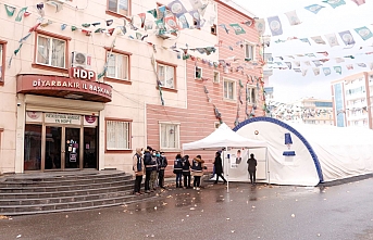 Diyarbakır'da HDP binası boşaltıldı