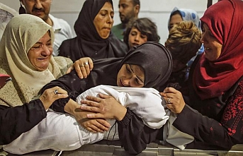 İşgalci İsrail'in Gazze'ye saldırılarında şehit sayısı 230'a yükseldi