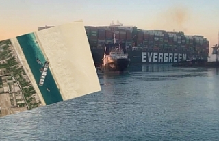 Süveyş Kanalı'nı kapatan gemi yüzdürüldü