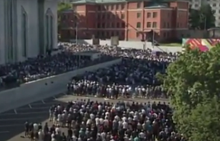 Rusya'da camideki 600 Müslüman gözaltına...