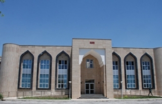 Afganistan'da devlet üniversiteleri açıldı