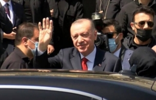Cumhurbaşkanı Erdoğan: Yüzlerce camiyi ahır yaptılar,...