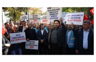Gaziantep’te halk LGBT’ye karşı yürüdü: "Ailelerimizi,...