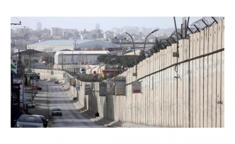 İşgalci İsrail, Batı Şeria'dan gelen Filistinlilere geçiş noktalarını kapatıyor